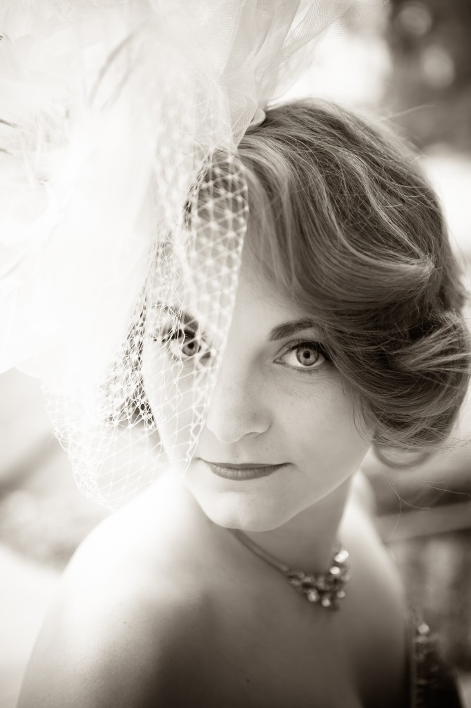 Feather, tulle & Birdcage veil hat | The Day's Design