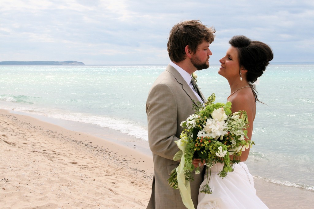 Wedding on Lake Michigan | The Day's Design | Shannon Scott Photography