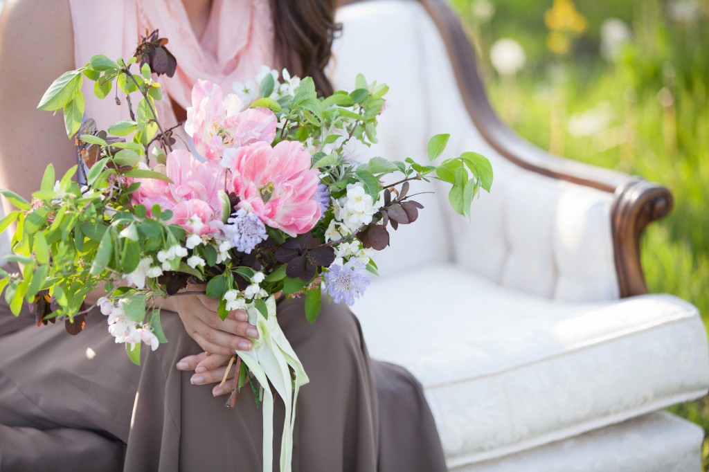 Spring Foraged Bouquet | The Day's Design | Hetler Photography