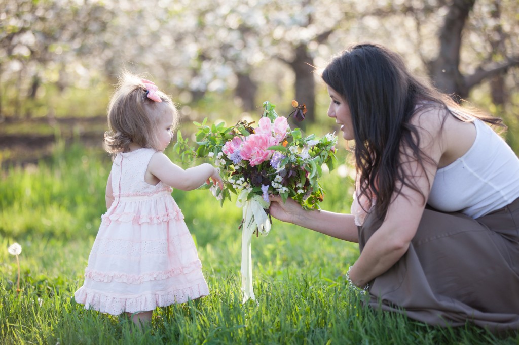 Spring Family Pictures | The Day's Design | Hetler Photgraphy