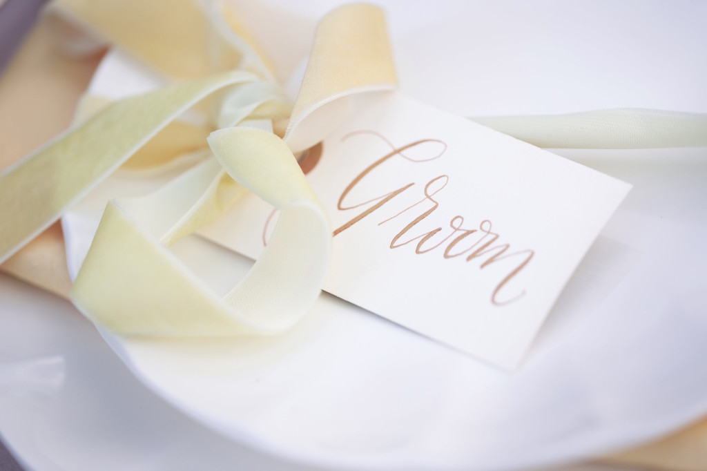 Gold Calligraphy Placecards | The Day's Design | Emilime Designs