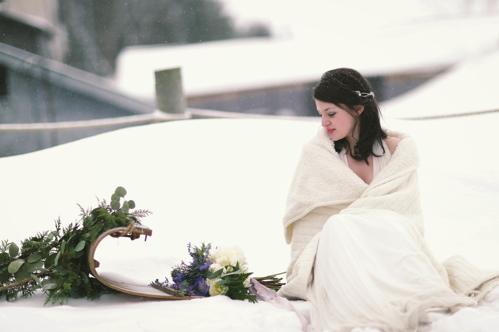 Winter Wedding Ideas | The Day's Design | Eliza Jean Photography