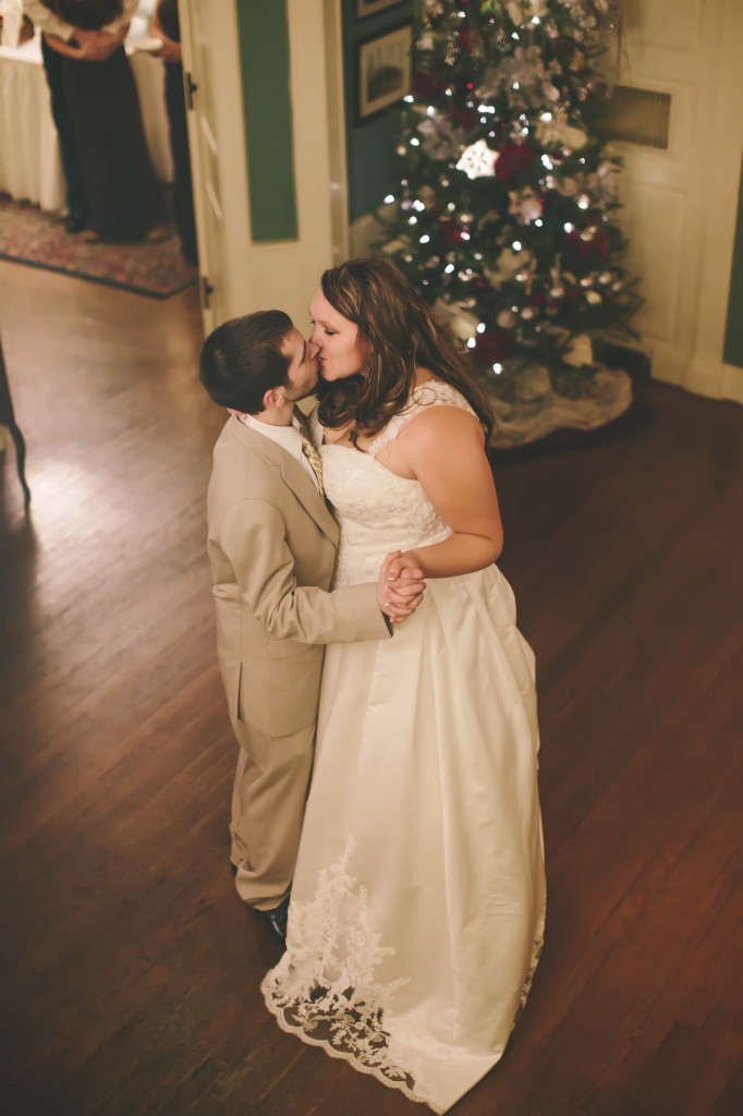 Holiday Weddings | The Day's Design | Katie Grace Photography