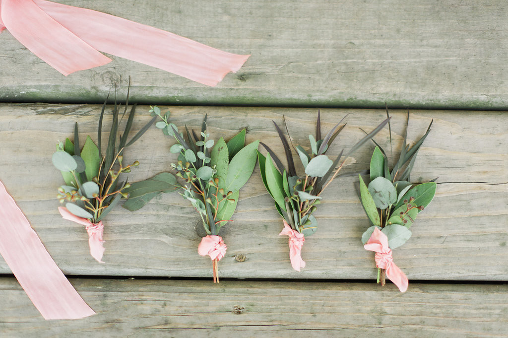 Greenery Boutioniere | The Day's Design | Kelly Sweet Photography