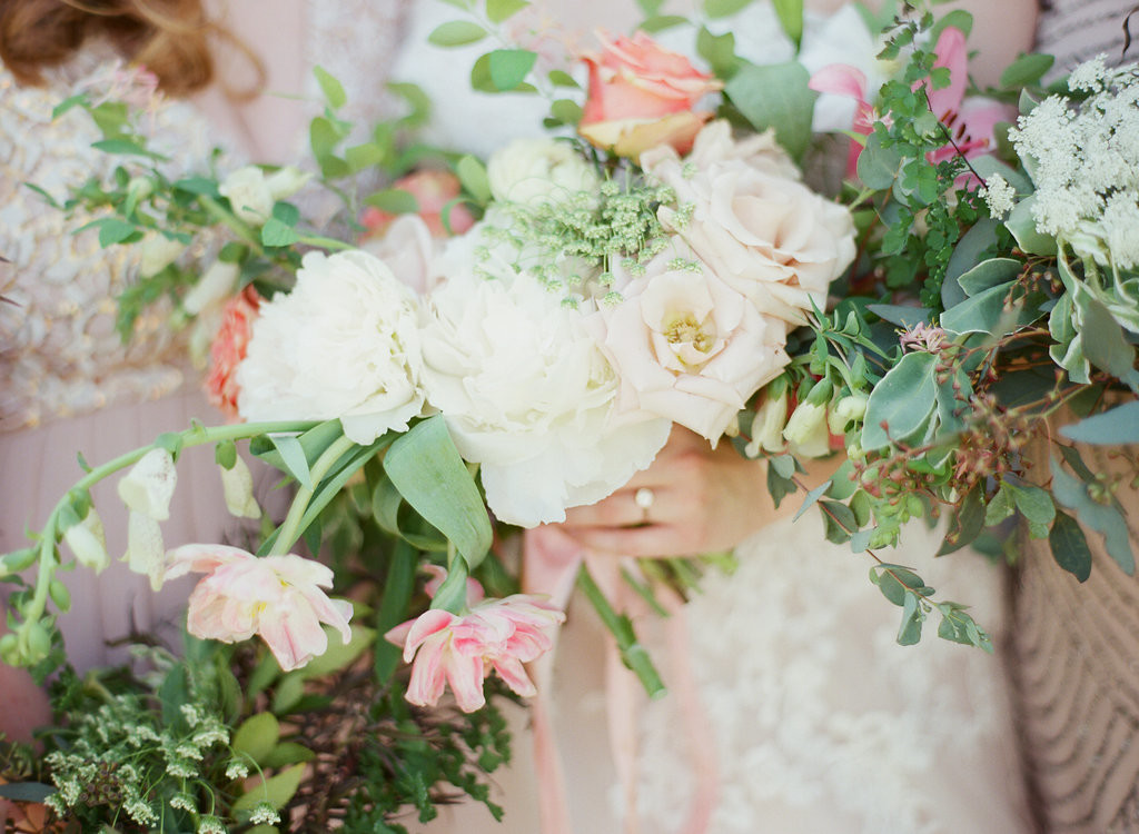 Blush Wedding Flowers | The Day's Design |Kelly Sweet Photography