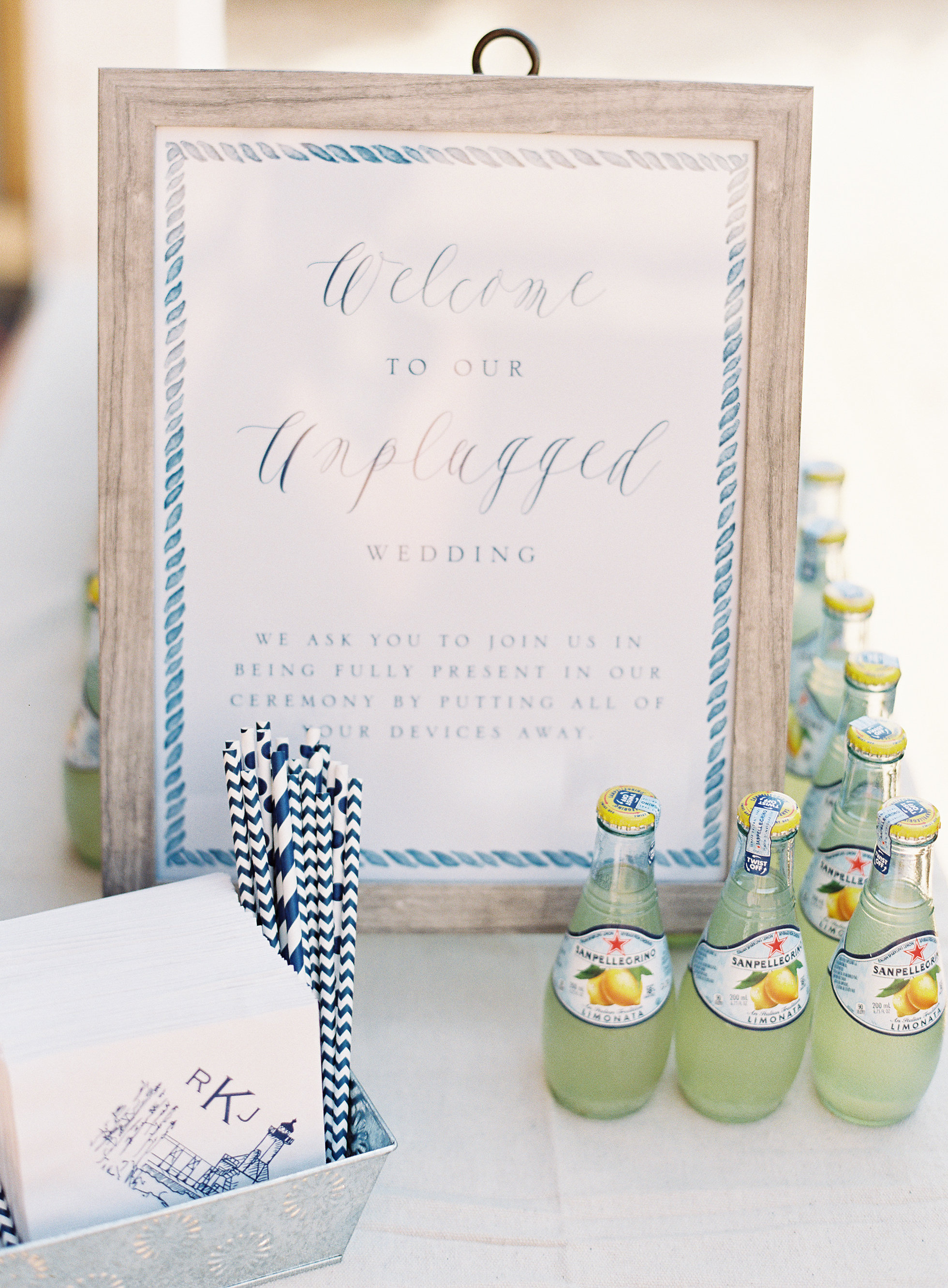 Reasons Why You Should Have an Unplugged Wedding | The Day's Design | Clary Pfieffer Photography