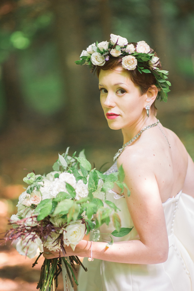 White Flower Crown | Flower Crown Recipe | The Day's Design | Kelly Sweet Photography