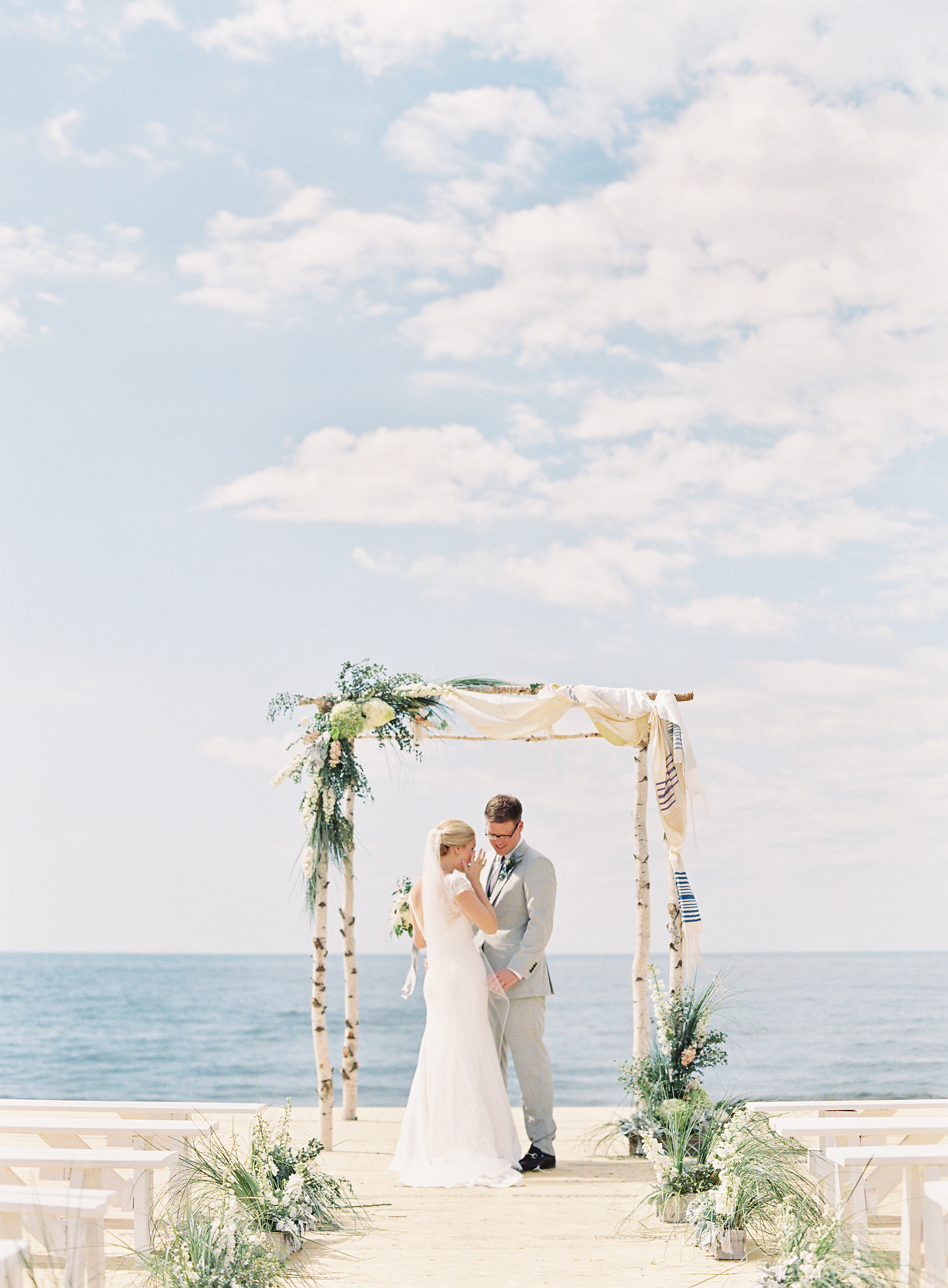 Beach Wedding Ceremony | St. Joseph Michigan | The Day's Design | Clary Pfieffer Photography