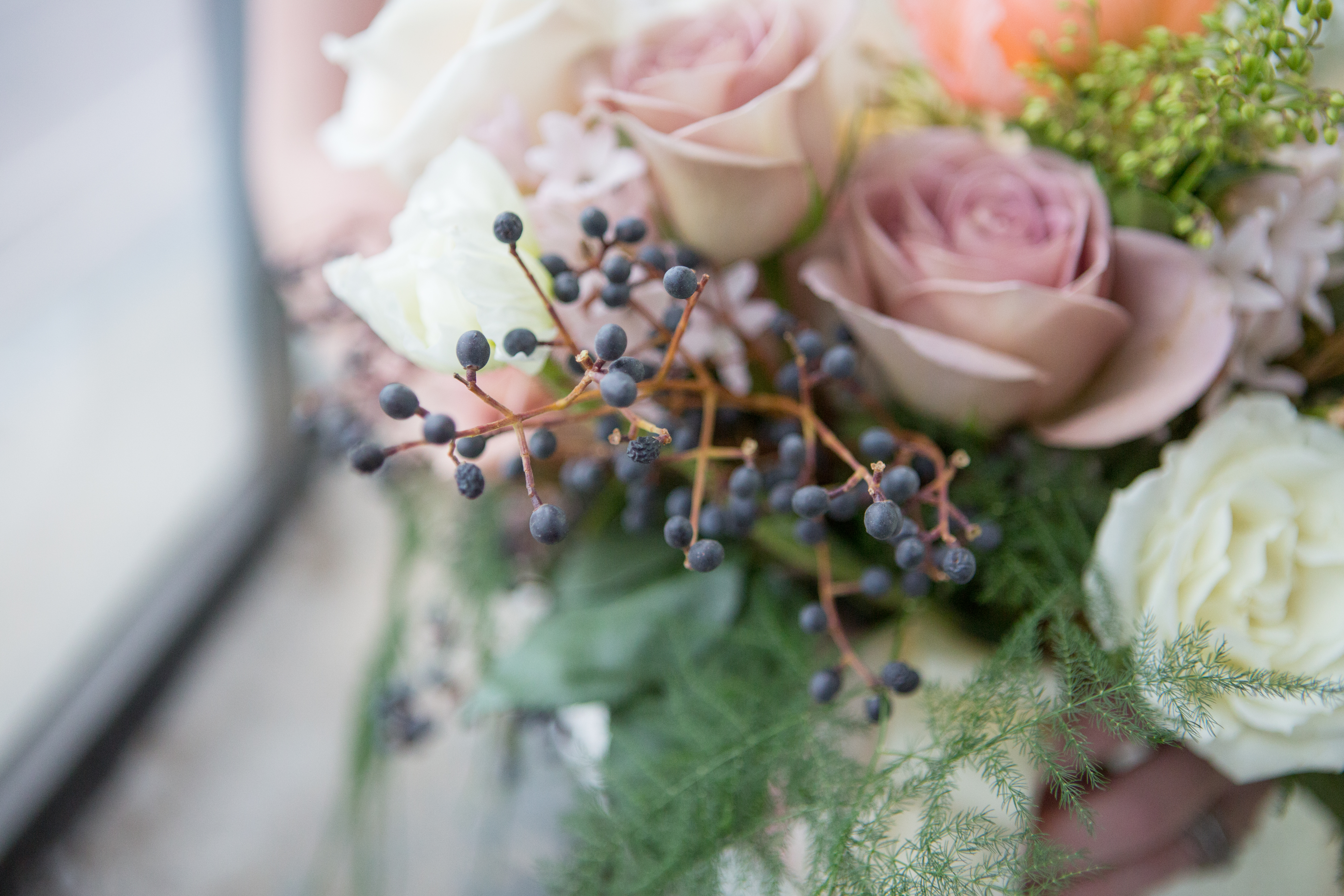 Winter Wedding Flowers | The Day's Deisgn | Hetler Photography