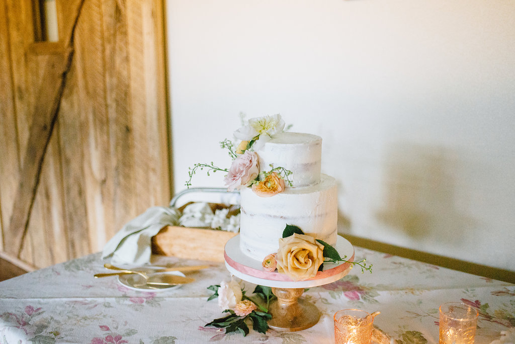 Floral Cake Table | The Day's Design | Emilee Mae Photography