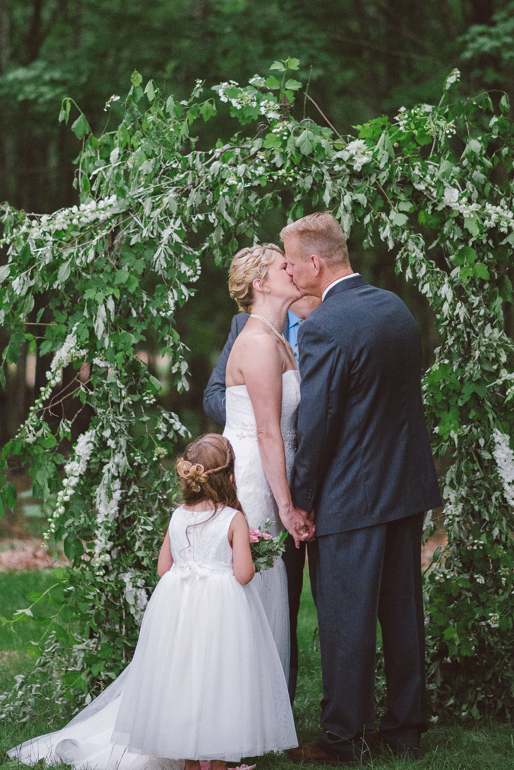 Woodland Wedding Ceremony | The Day's Design | Emilee Mae Photography