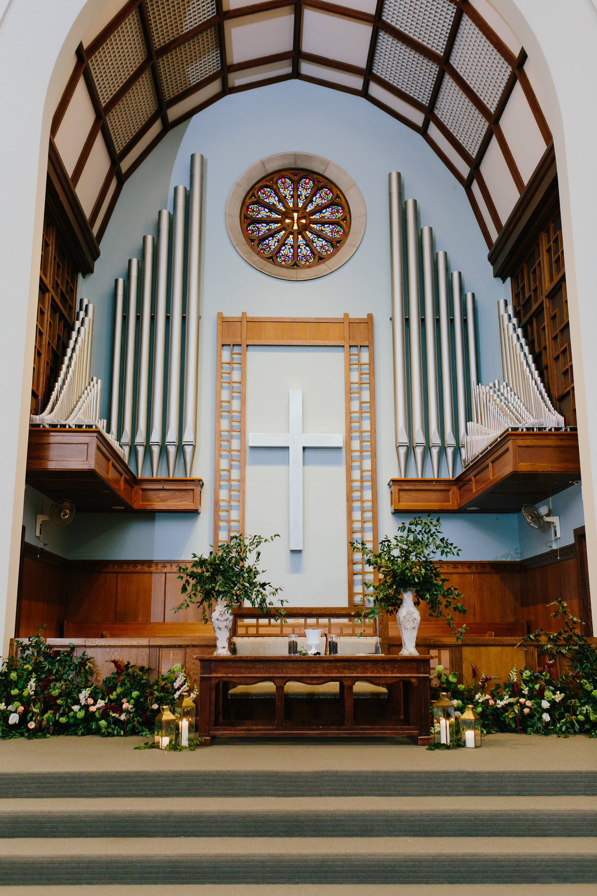 Church Ceremony Decor | The Day's Design | Katie Grace Photography