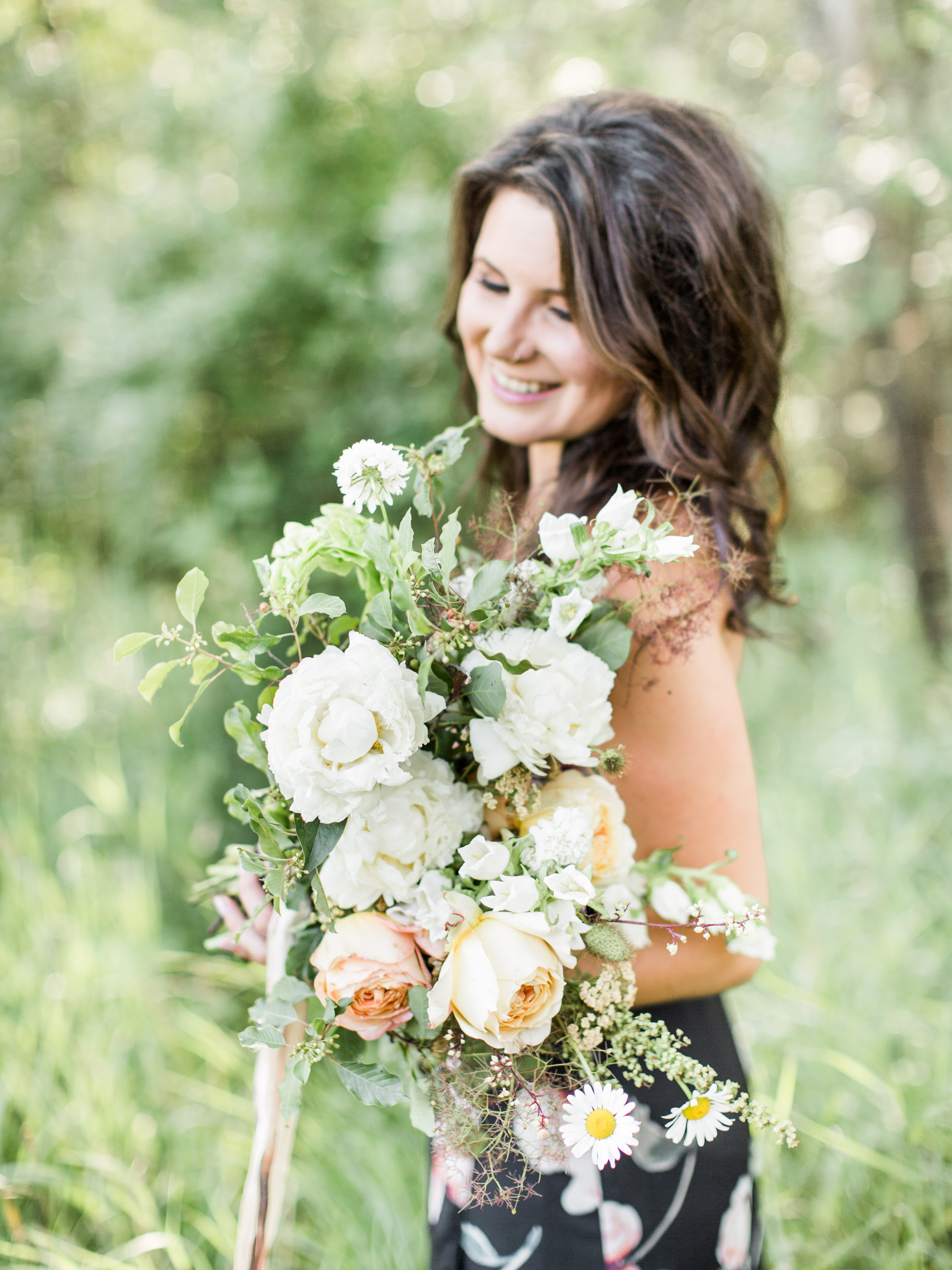 White Wildflower Bouquet | The Day's Deisgn