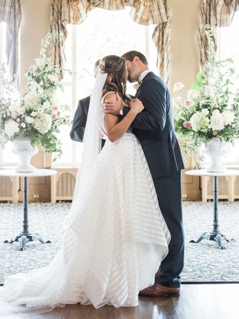 Indoor Wedding Ceremony | The Day's Deisgn | Samantha James Photography